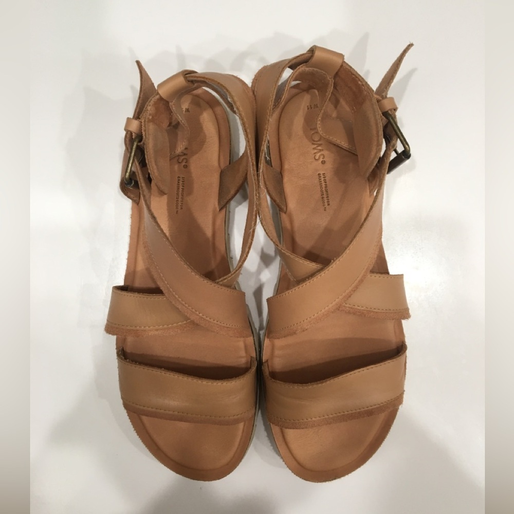 Women’s Toms Sandals 11